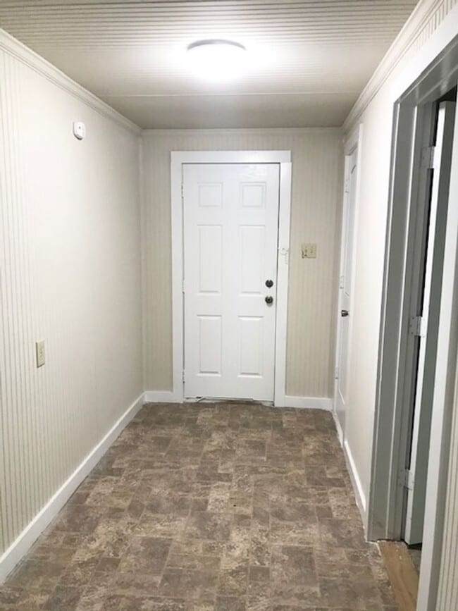 Building Photo - 1004 Ave F