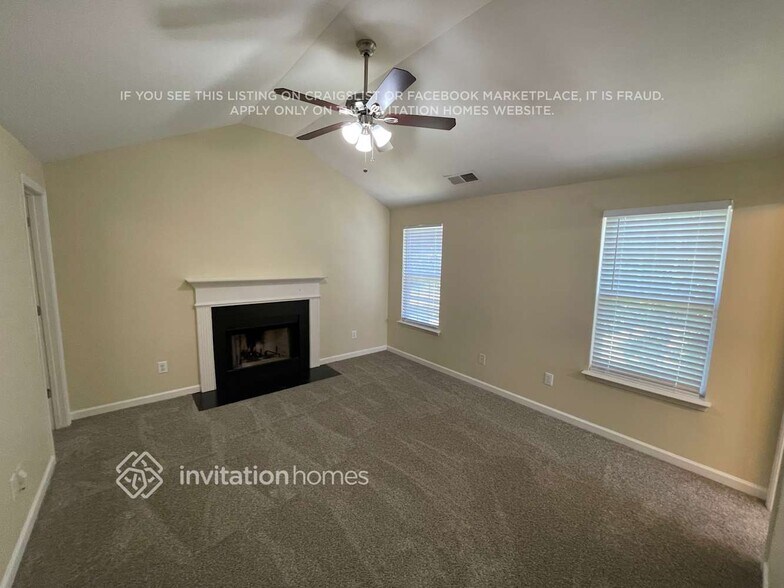 Building Photo - 7007 Hidden Creek Dr