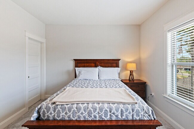 Building Photo - 31889 Marvanna Dr