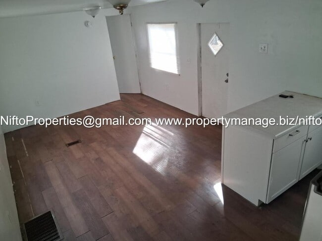 Building Photo - 5612 Aenon Ln