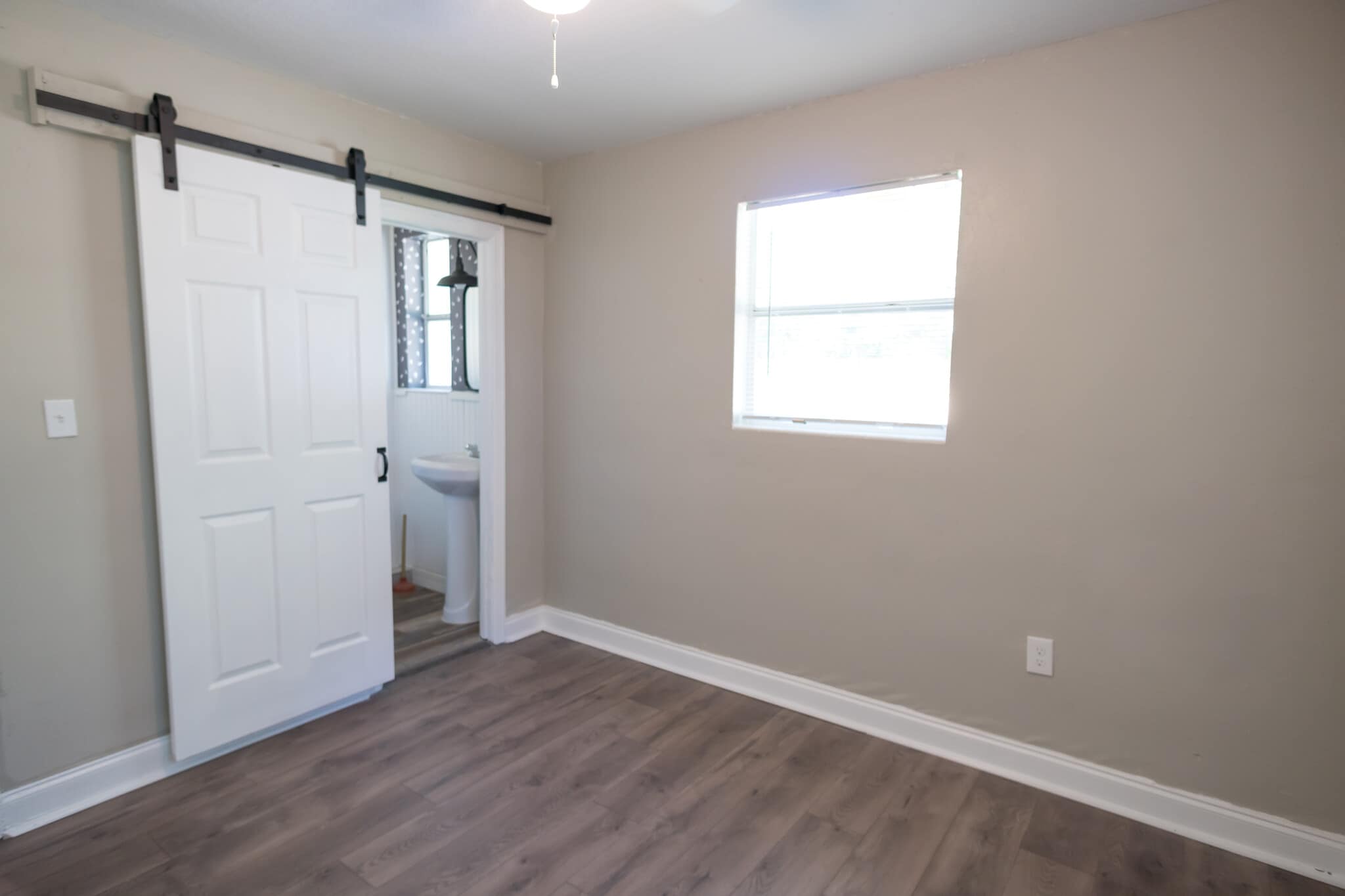 Master - 243 Ravenswood Dr