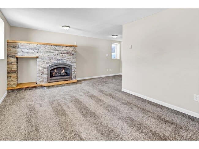 Building Photo - 1209 Lewis Ave SW