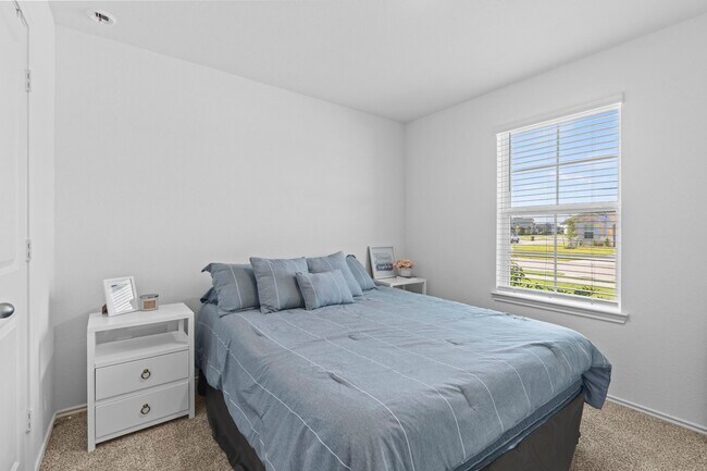 Building Photo - 31234 Yatesbury Ln