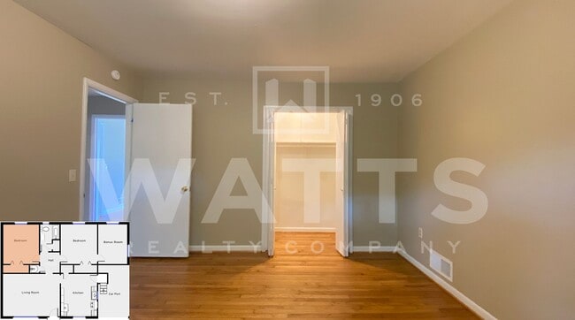 Building Photo - Silver Lake Duplex