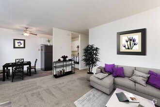 Building Photo - Executive 1801