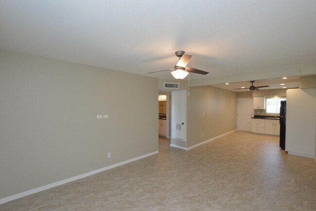 Building Photo - 200 Old Litchfield Rd