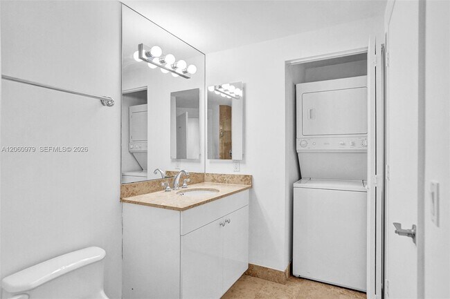 Building Photo - 4775 Collins Ave