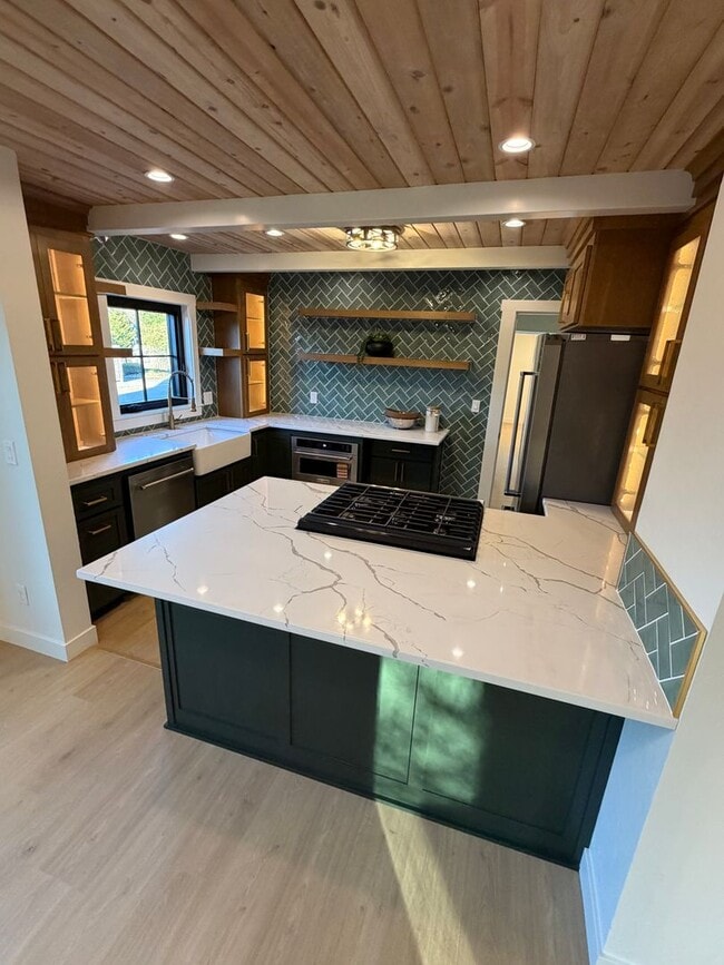 Building Photo - WAL2 - FULLY renovated 3 bed 1.5 bath on OAKWAY!