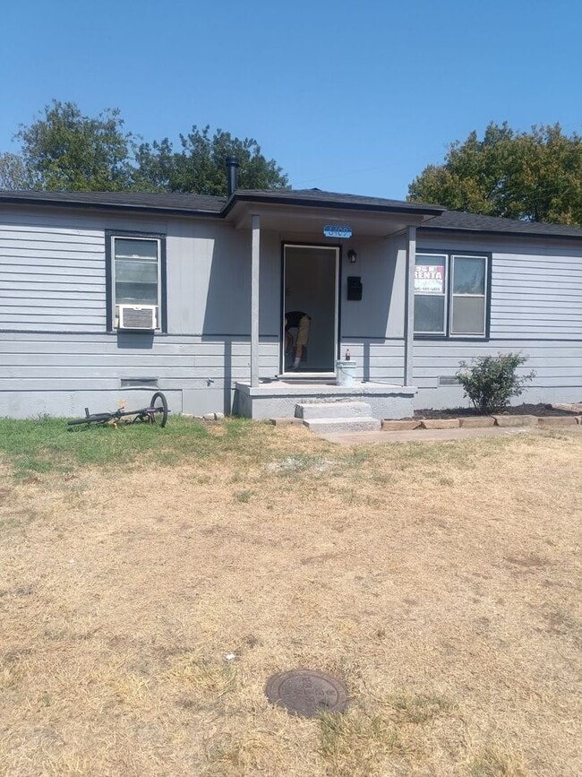 Building Photo - 6409 Cox Ave