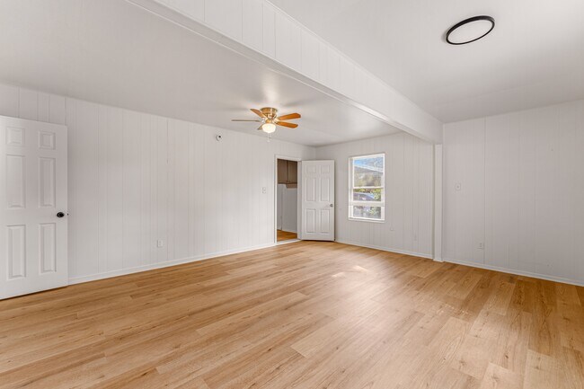 Building Photo - 1500 J J Flewellen Rd