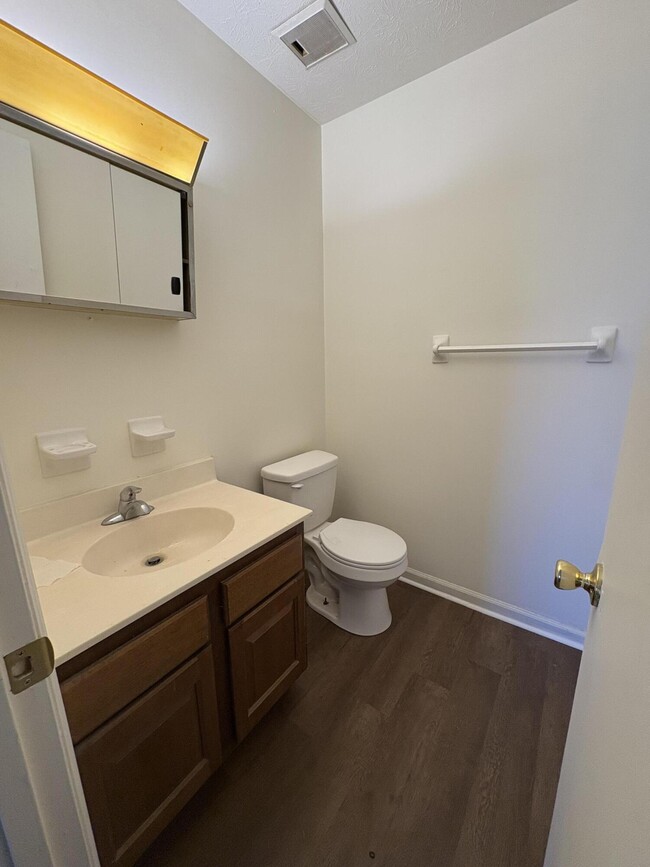 Building Photo - 757 Gatehouse Pl