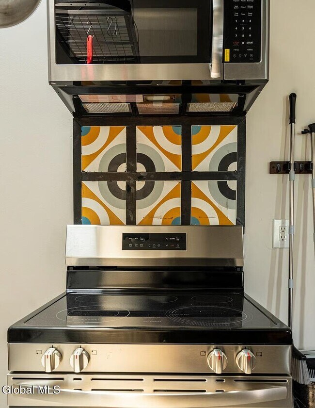 Building Photo - 240 Washington Ave