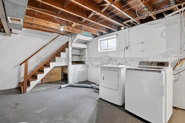 Building Photo - 10512 Earl Dr