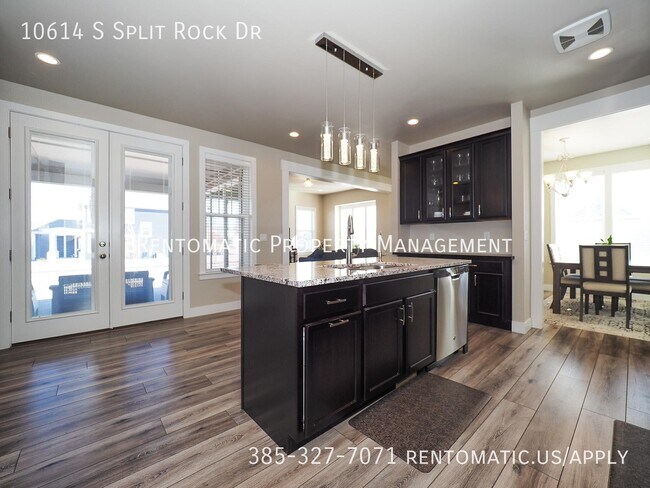Building Photo - 10614 S Split Rock Dr