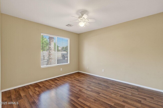 Building Photo - 8611 W Alex Ave