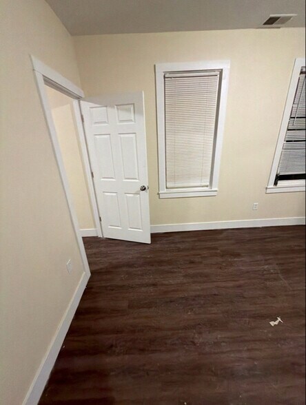 Building Photo - 2459 S 8th St