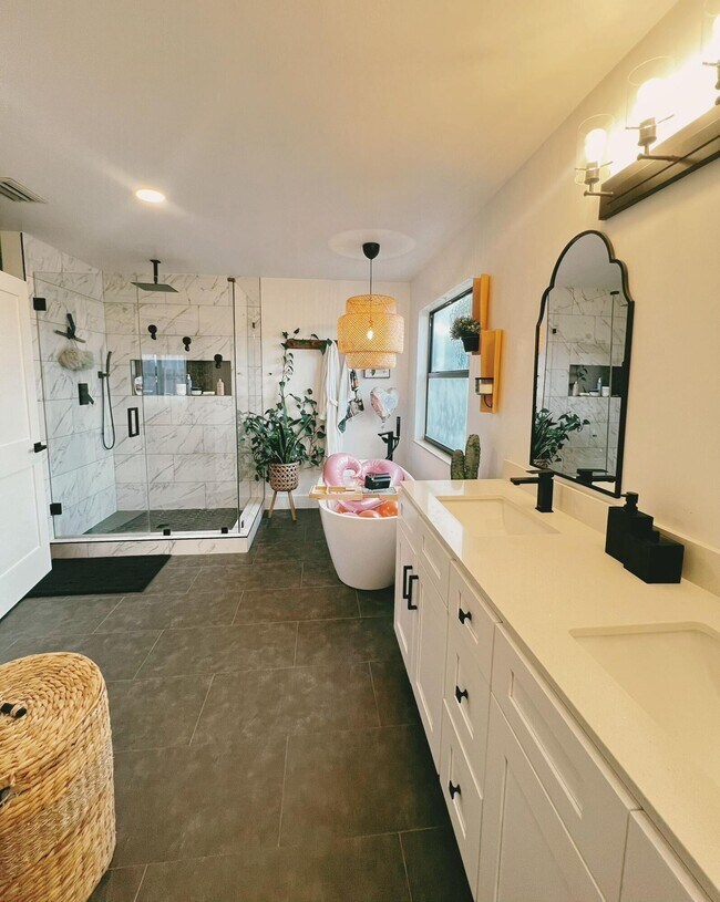 Building Photo - 9775 Arbor Meadow Dr