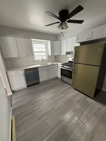 Kitchen - 916 Walnut St