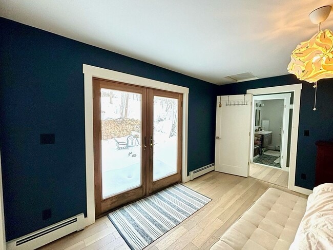 Building Photo - Bright & Airy Home Near Brettun’s Pond – Scenic Views & Modern Comfort