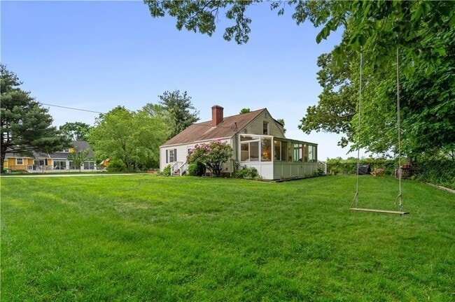 Building Photo - 27 1/2 Doro Pl