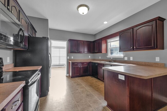 Building Photo - HUGE HOME IN CAIN RIDGE AT AN AMAZING PRIC...