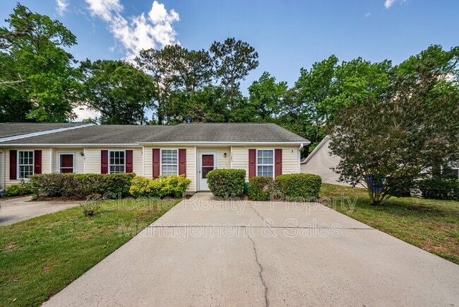 Primary Photo - 1343 Pinnacle Ln