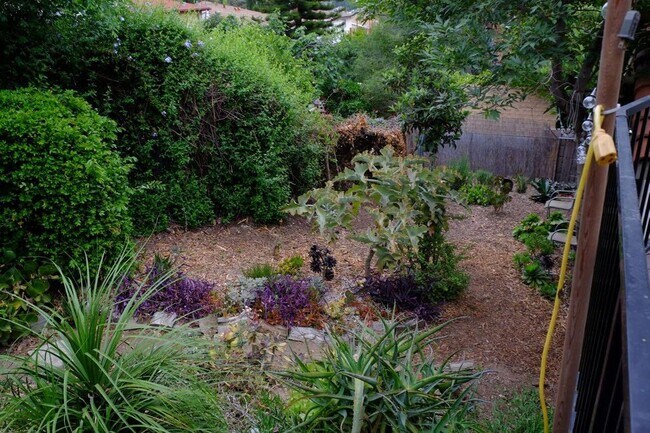 Building Photo - 6007 Springvale Dr