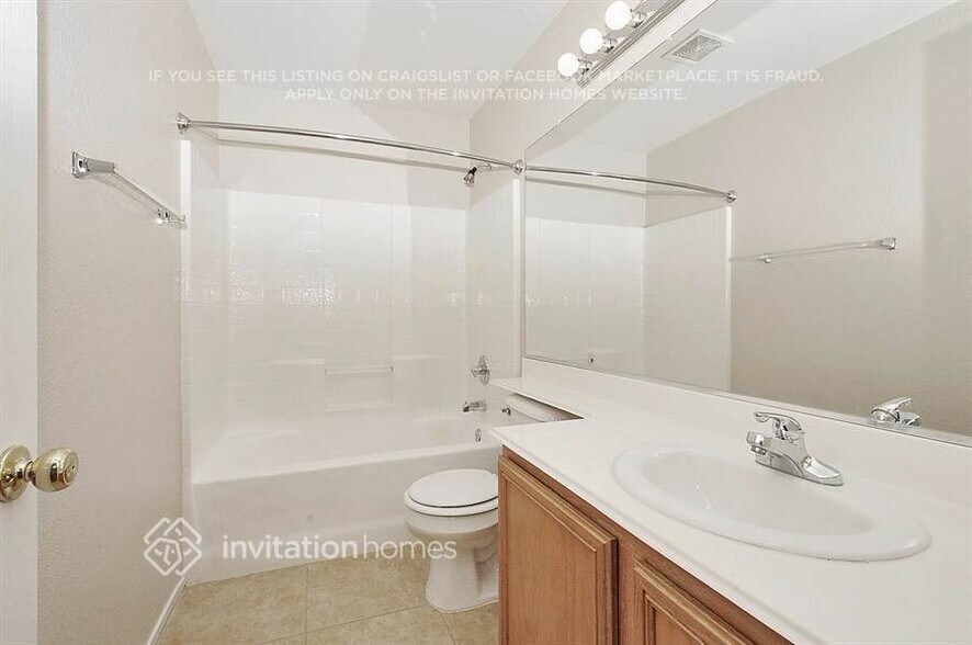 Building Photo - 1405 Dream Bridge Dr