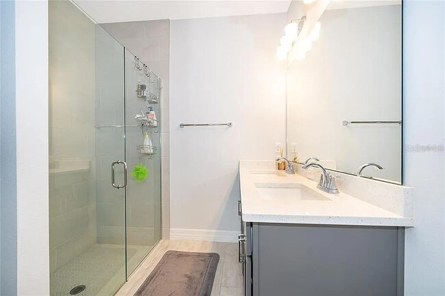 Building Photo - 5818 Wallis Ln