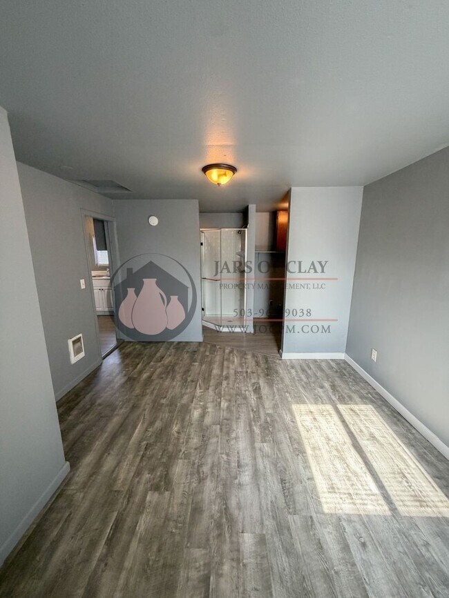Building Photo - Dover Duplex 2025-1754