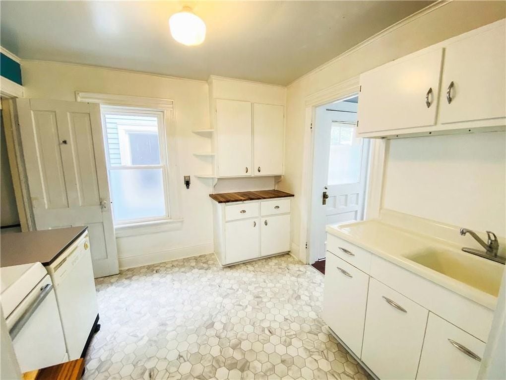 Building Photo - 222 Sanford St