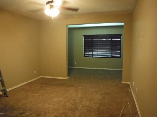 Building Photo - 3391 E Yellowstone Pl