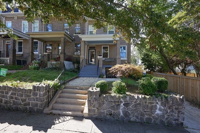 Building Photo - Petworth Stunner with Garage