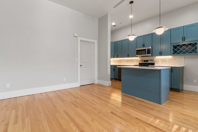 Building Photo - 771 Tremont St