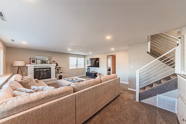 Building Photo - 3158 Breckenridge Dr W