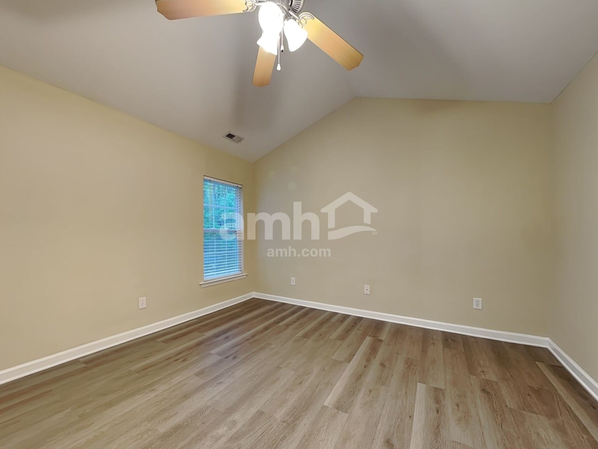 Building Photo - 236 Ber Creek Dr