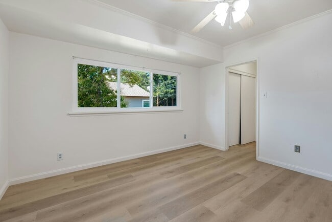 Building Photo - 4639 James Ave