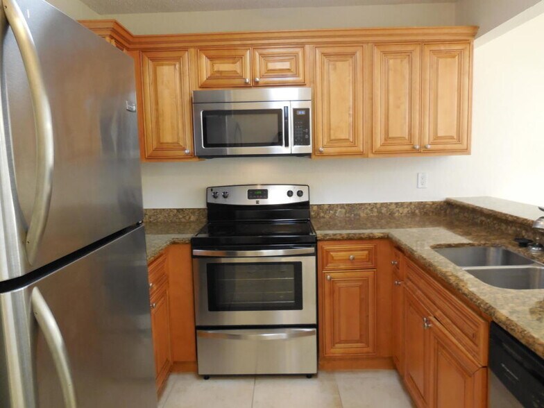 Building Photo - 1500 Windorah Way