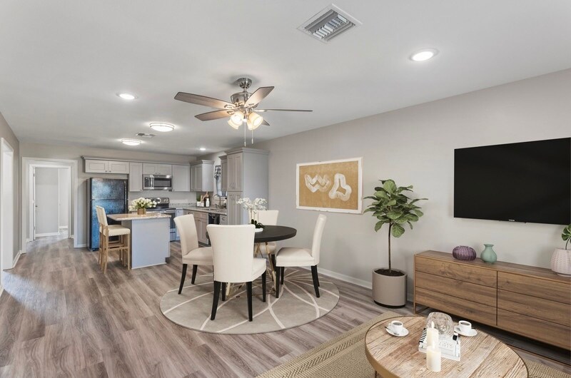 Building Photo - 109 Center Cir