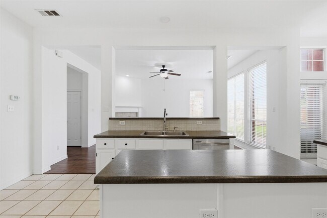 Building Photo - 3221 Corning Dr