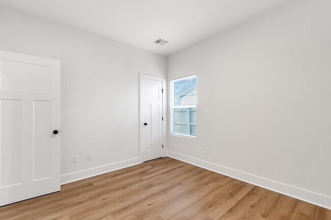 Building Photo - 625 Briarbrook Ln