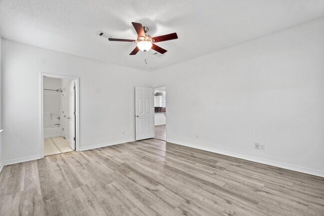 Building Photo - 47 White Heron Dr