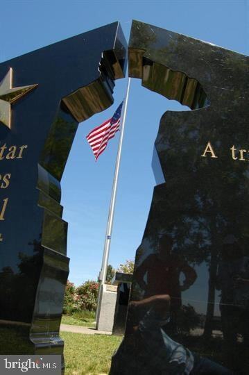 Building Photo - 247 Fountain St