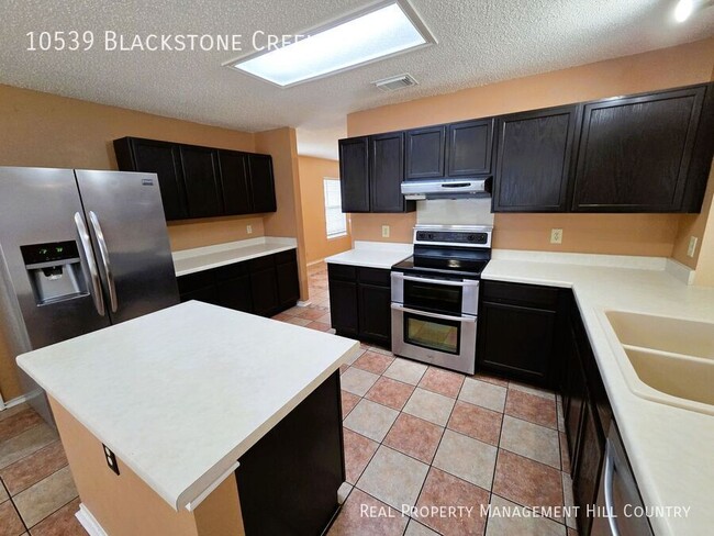 Building Photo - 10539 Blackstone Creek