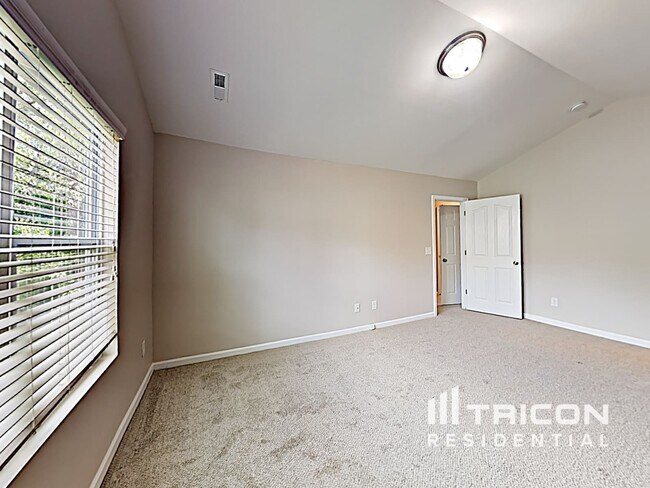Building Photo - 4932 Magnasco Ln