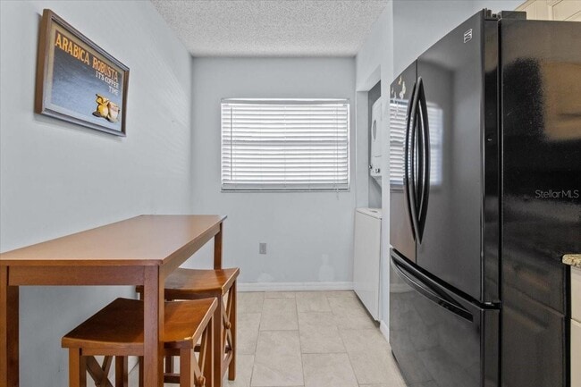 Building Photo - 900 Cove Cay Dr