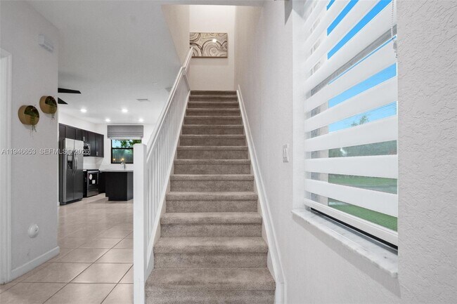 Building Photo - 20814 NE 5th Ct