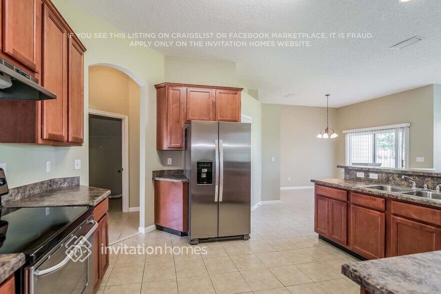 Building Photo - 2205 Cascadia Ct