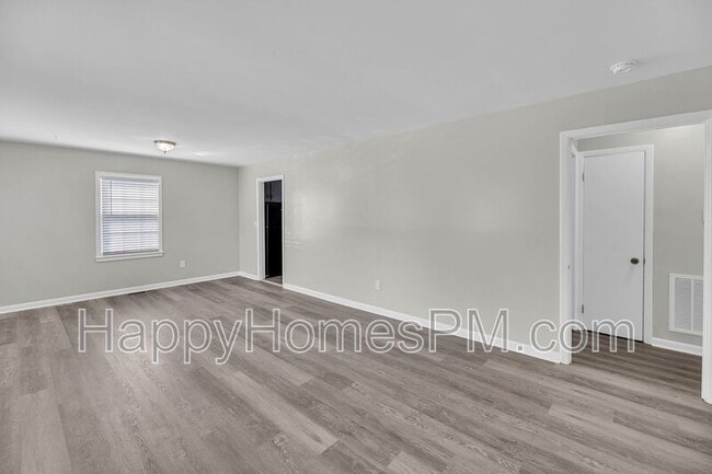 Building Photo - 313 Curtiss Ave
