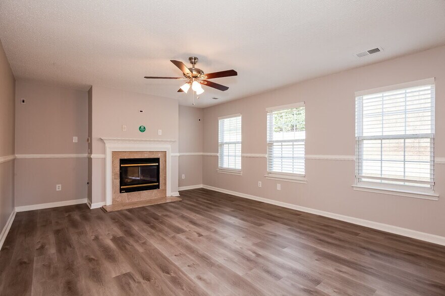 Building Photo - 6002 Pennycross Ln